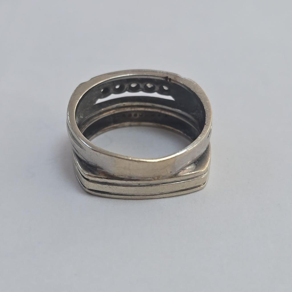 ANILLITO ORO BLANCO 14 K 9.8 GRMS (SEMINUEVO)