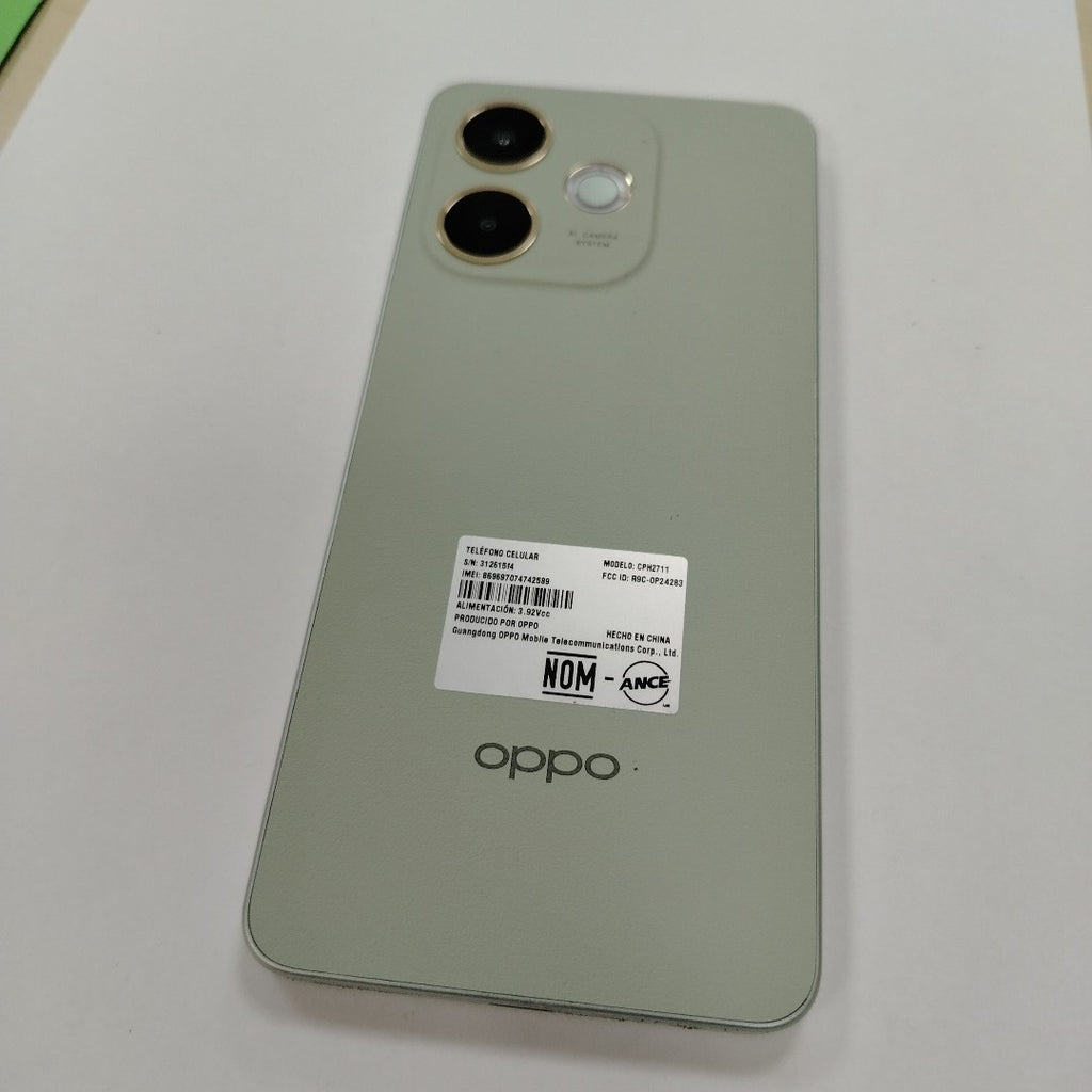 CELULAR OPPO A5 PRO CPH2711 (2025) 256 GB 8 GB RAM (SEMINUEVO)