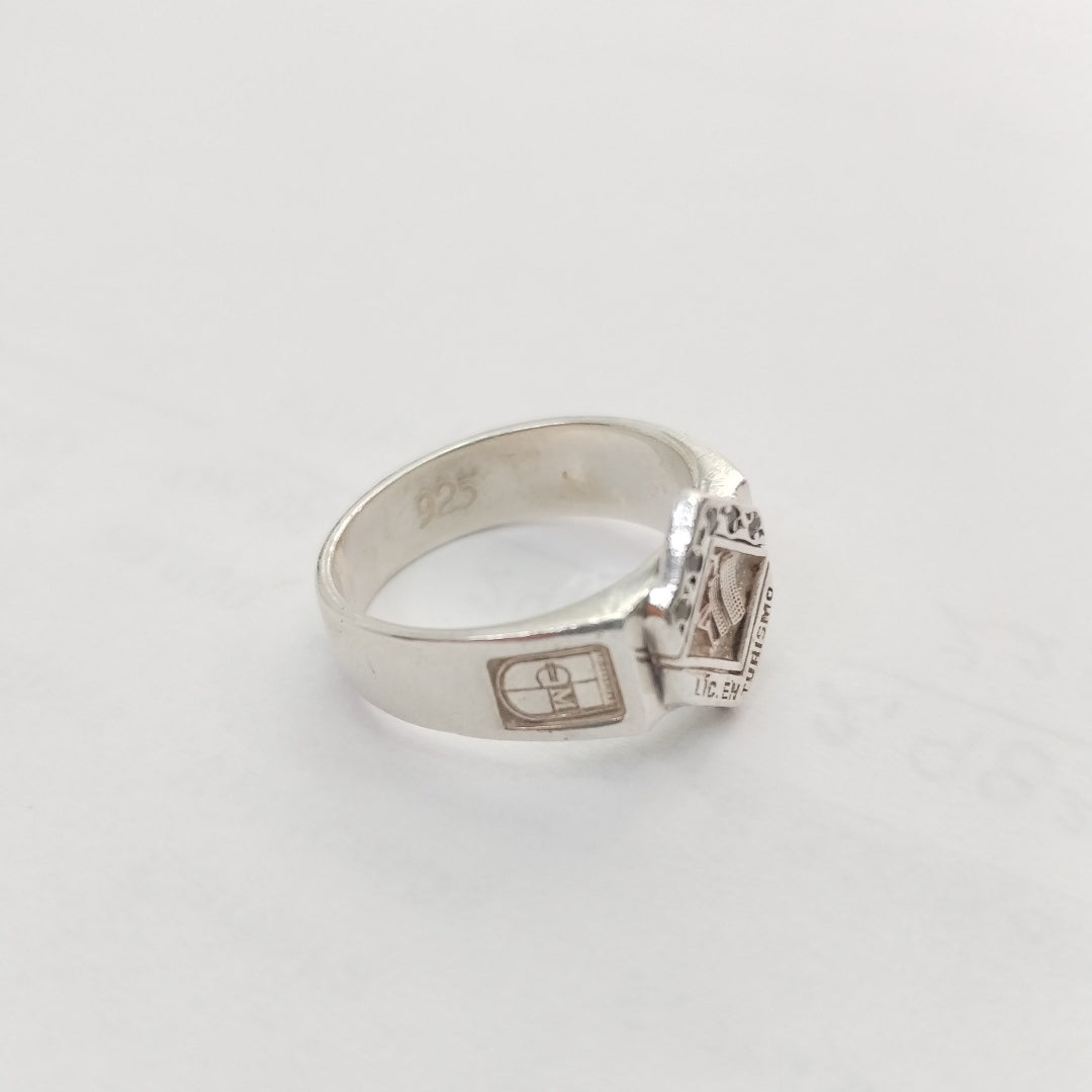 ANILLO DE GRADUACIÓN PLATA 5.3 GRMS (SEMINUEVO)
