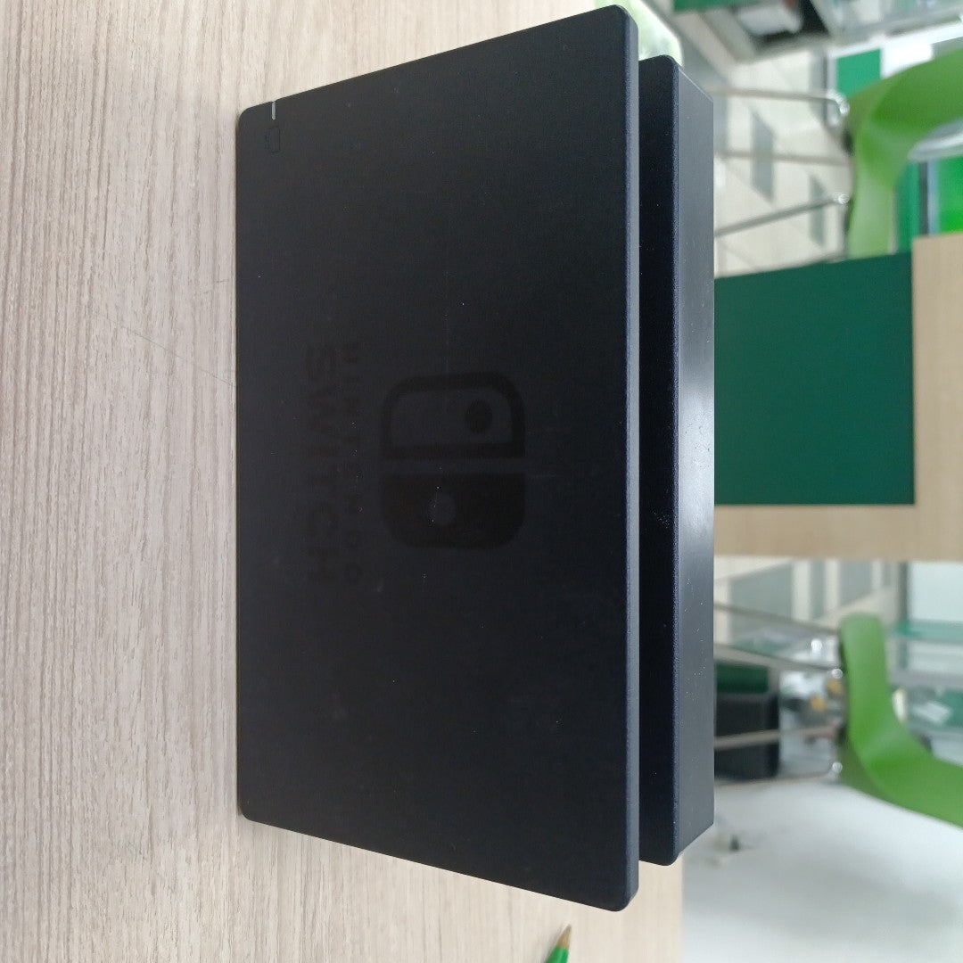 CONSOLA DE VIDEOJUEGO NINTENDO SWITCH 1.1 32 GB (SEMINUEVO)