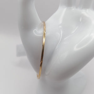 PULSERA RIGIDA ORO 10 K 2.2 GRMS (SEMINUEVO)