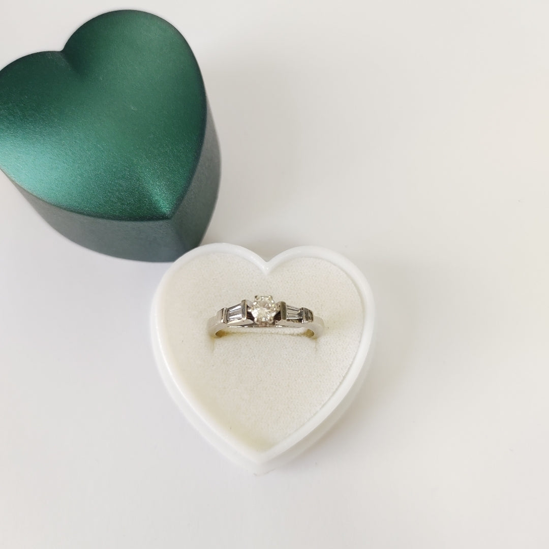 SOLITARIO ORO 14 K 3.9 GRMS (SEMINUEVO)
