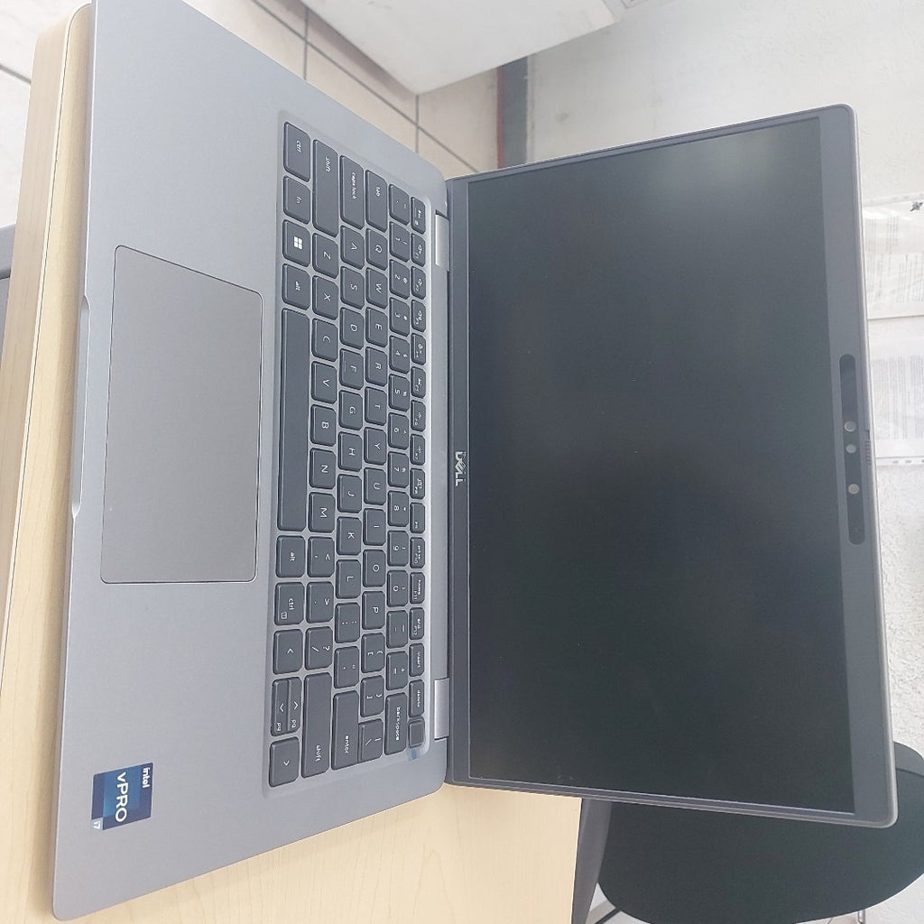 LAPTOP DELL LATITUDE 5440 (2023) 256 GB SSD 16 GB RAM (SEMINUEVO)