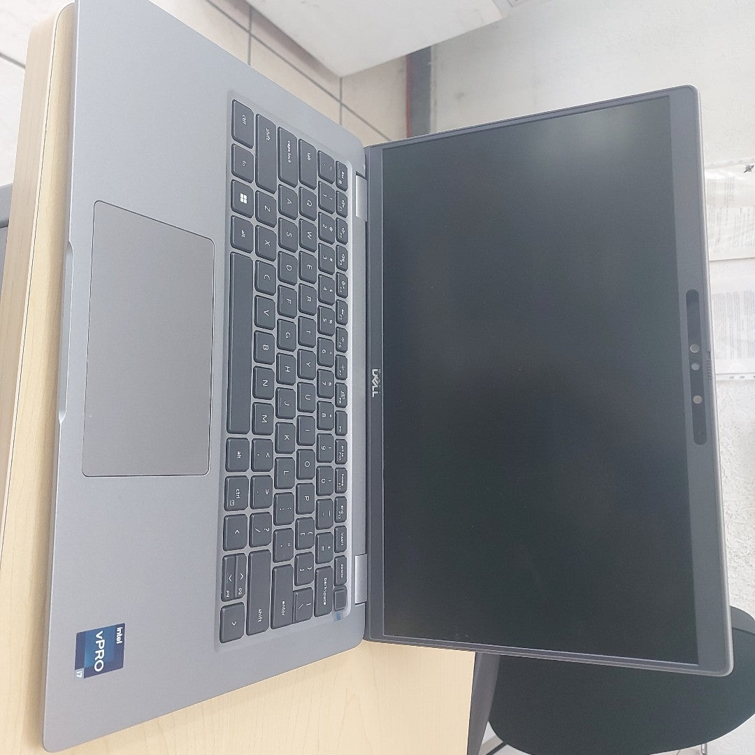 LAPTOP DELL LATITUDE 5440 (2023) 256 GB SSD 16 GB RAM (SEMINUEVO)