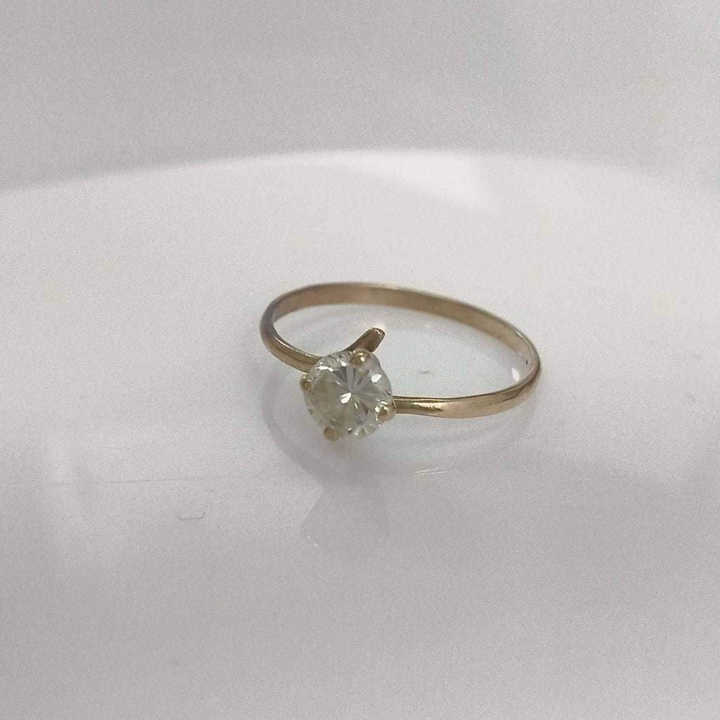 SOLITARIO ORO 8 K 0.9 GRMS (SEMINUEVO)