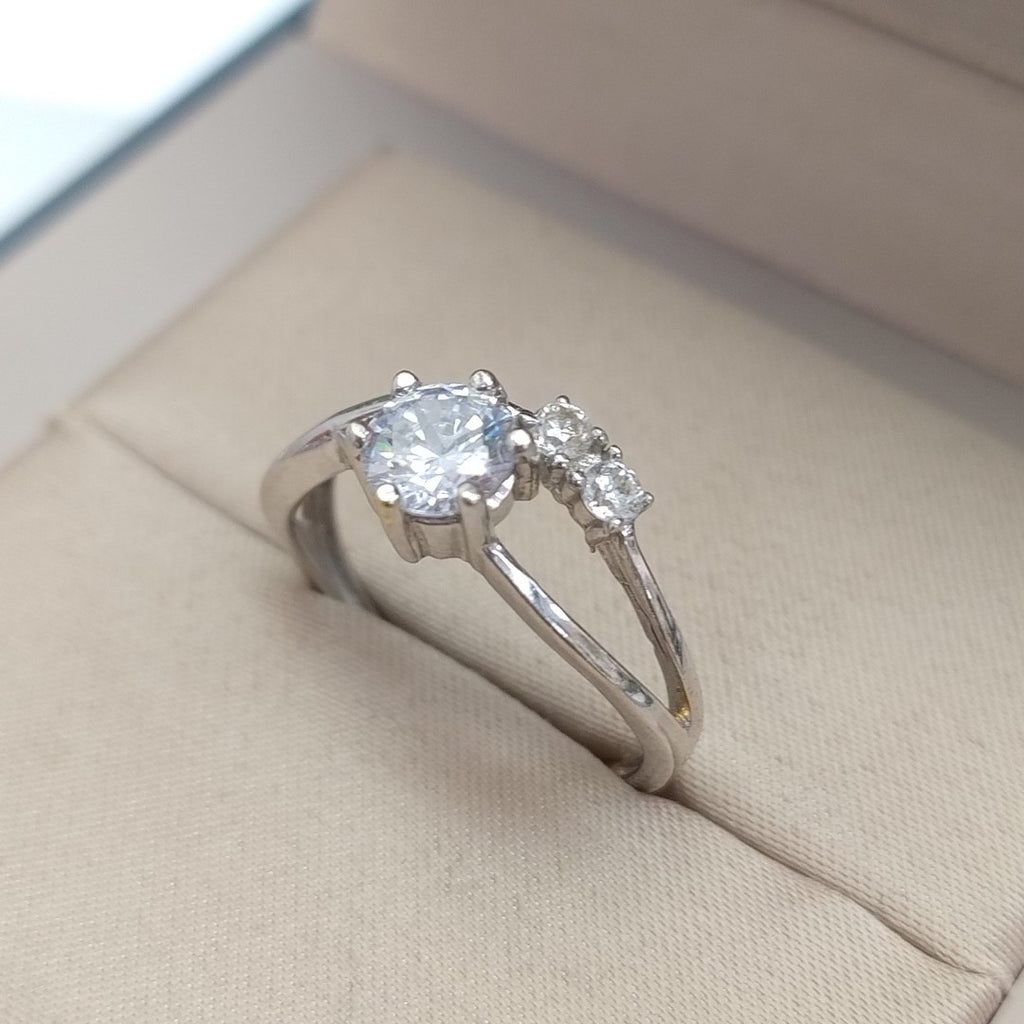ANILLITO ORO BLANCO 14 K 3.1 GRMS (SEMINUEVO)
