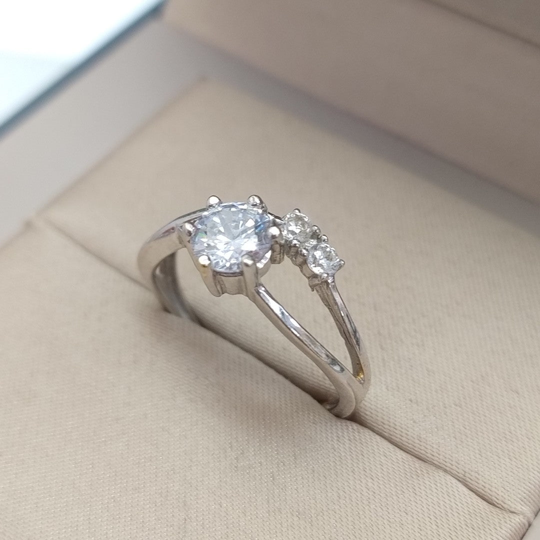 ANILLITO ORO BLANCO 14 K 3.1 GRMS (SEMINUEVO)