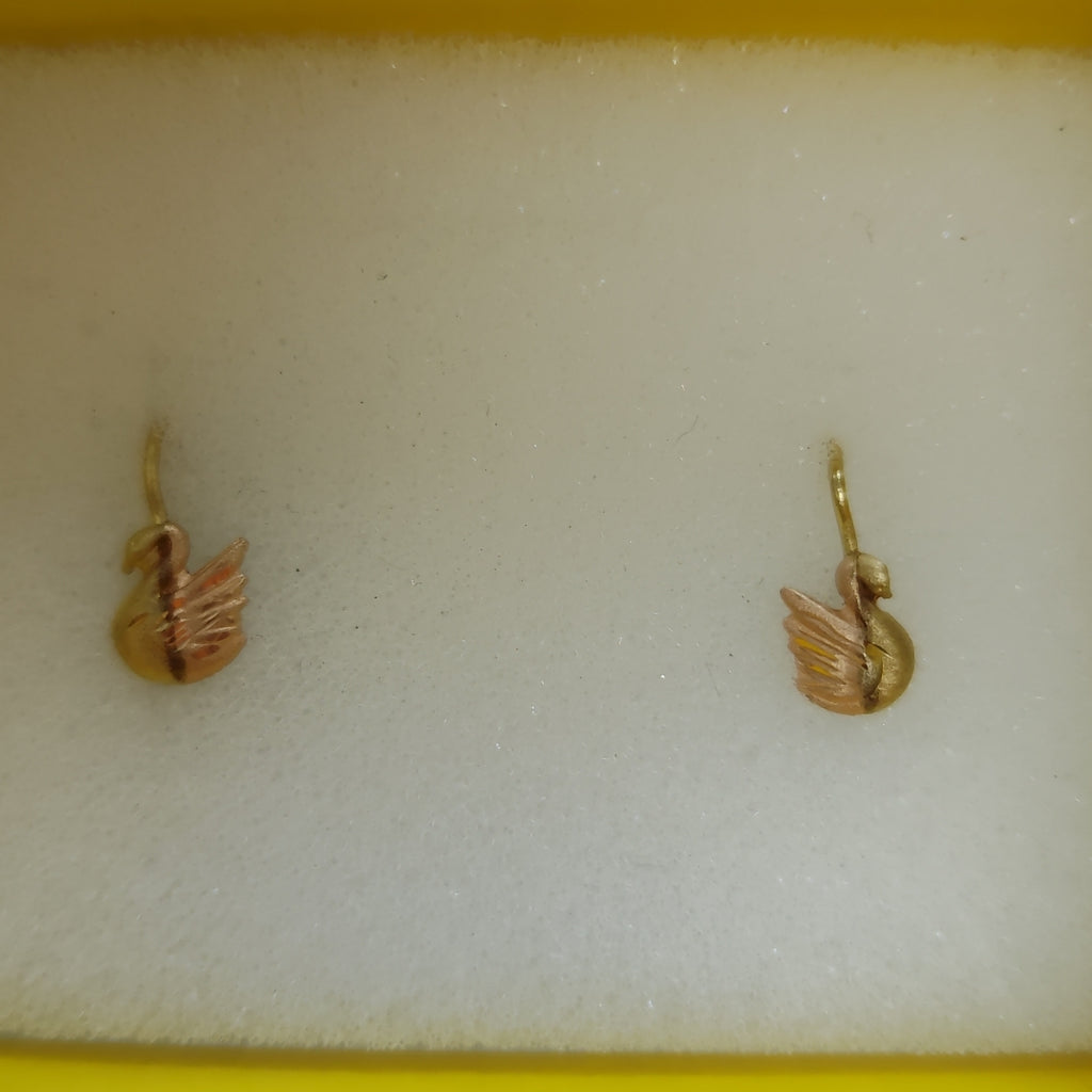 ARETES PAR ORO COMBINADO 14 K 0,90 GRMS (SEMINUEVO)