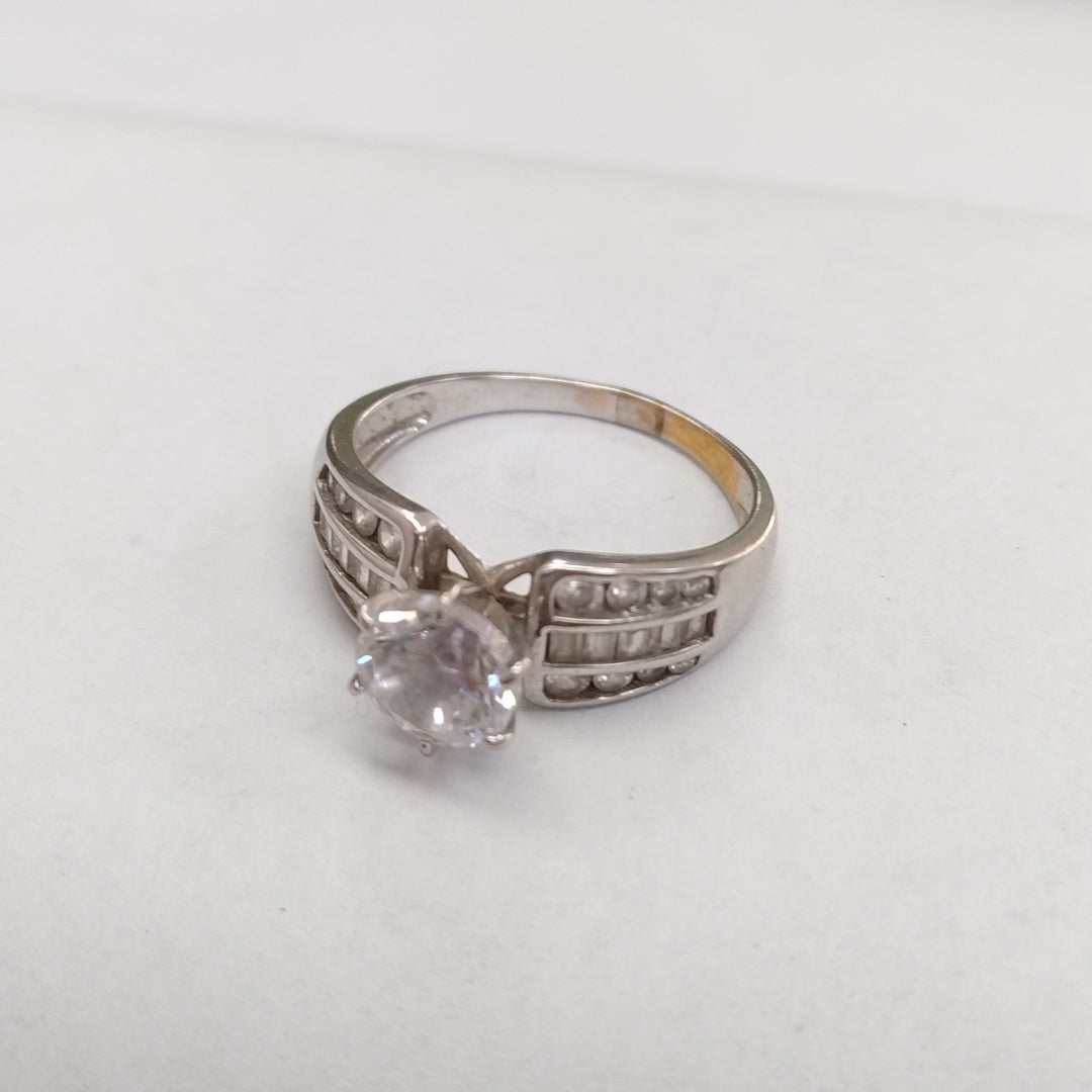 ANILLITO ORO BLANCO 14 K 4 GRMS (SEMINUEVO)