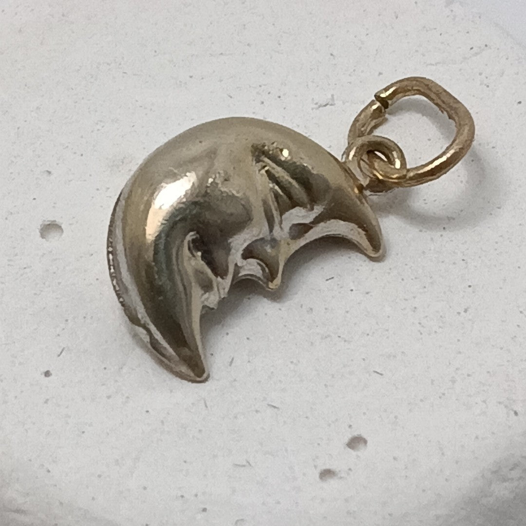 DIJE ORO BLANCO 10 K 0.7 GRMS (SEMINUEVO)