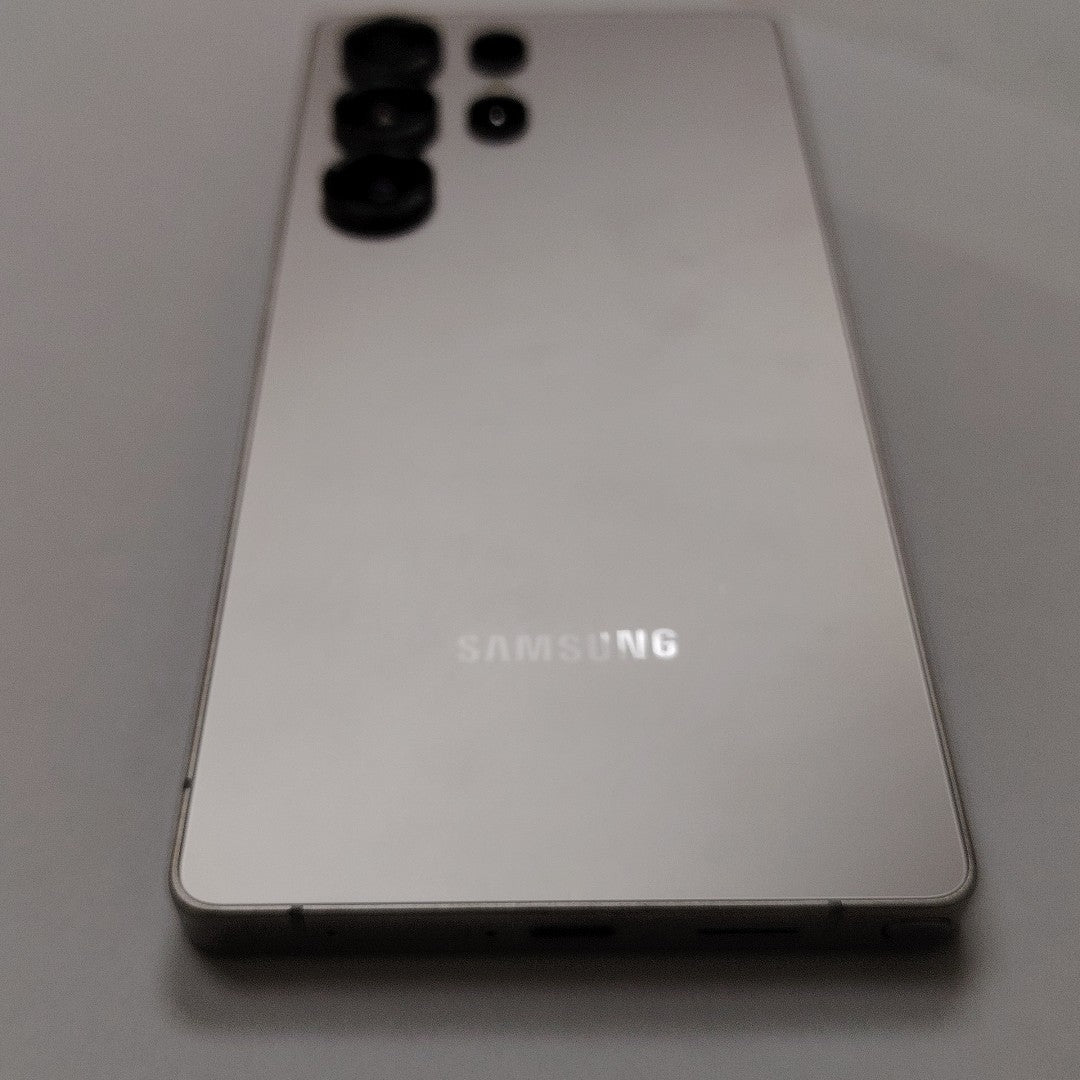 CELULAR SAMSUNG GALAXY S25 ULTRA SM-S938B (2025) 256 GB 12 GB RAM (SEMINUEVO)