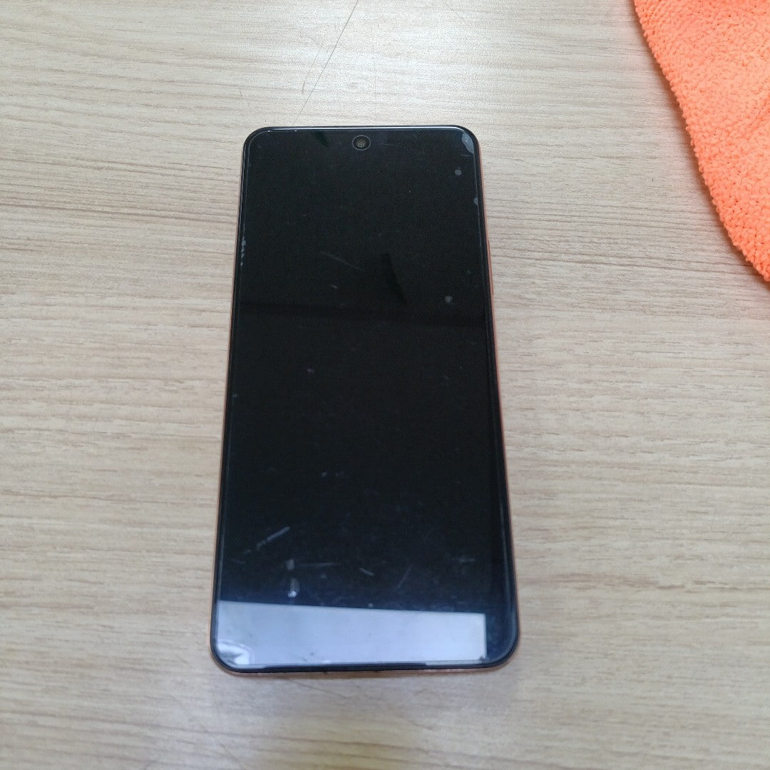 CELULAR VIVO Y28 V2352 256 GB 8 GB RAM (SEMINUEVO)