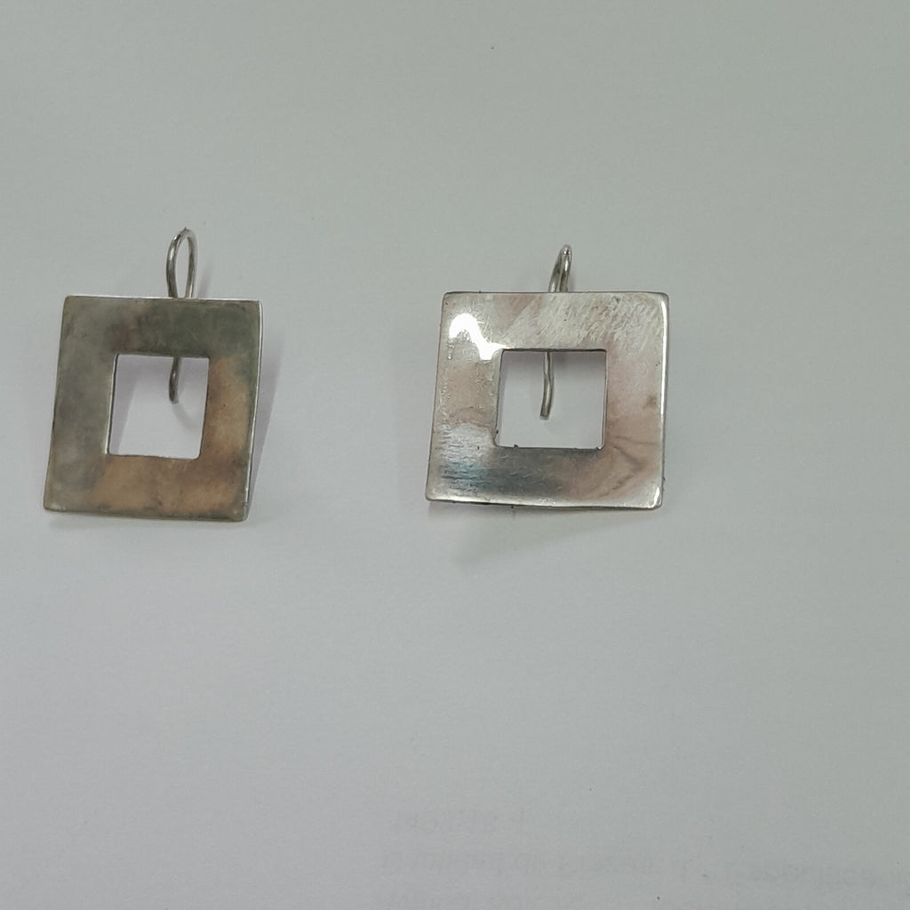 ARETES PAR PLATA 6.3 GRMS (SEMINUEVO)