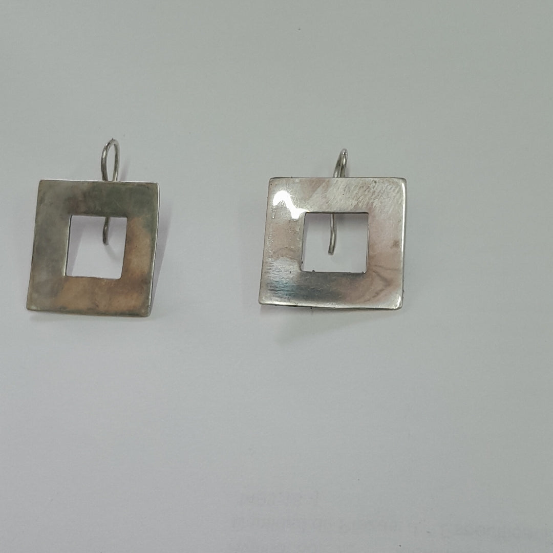 ARETES PAR PLATA 6.3 GRMS (SEMINUEVO)