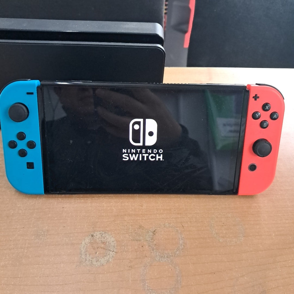 CONSOLA DE VIDEOJUEGO NINTENDO SWITCH OLED 64 GB (SEMINUEVO)