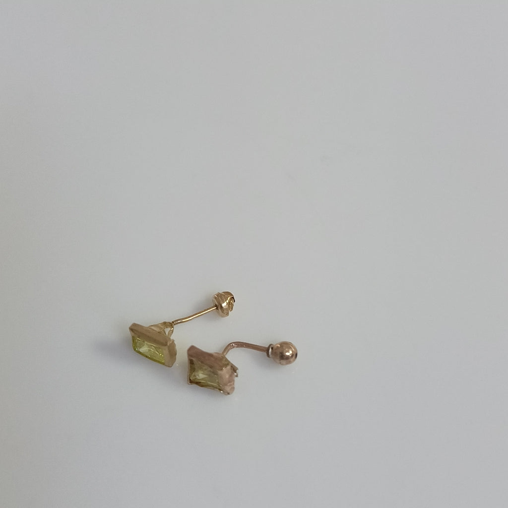 ARETES PAR ORO 10 K 0.4 GRMS (SEMINUEVO)