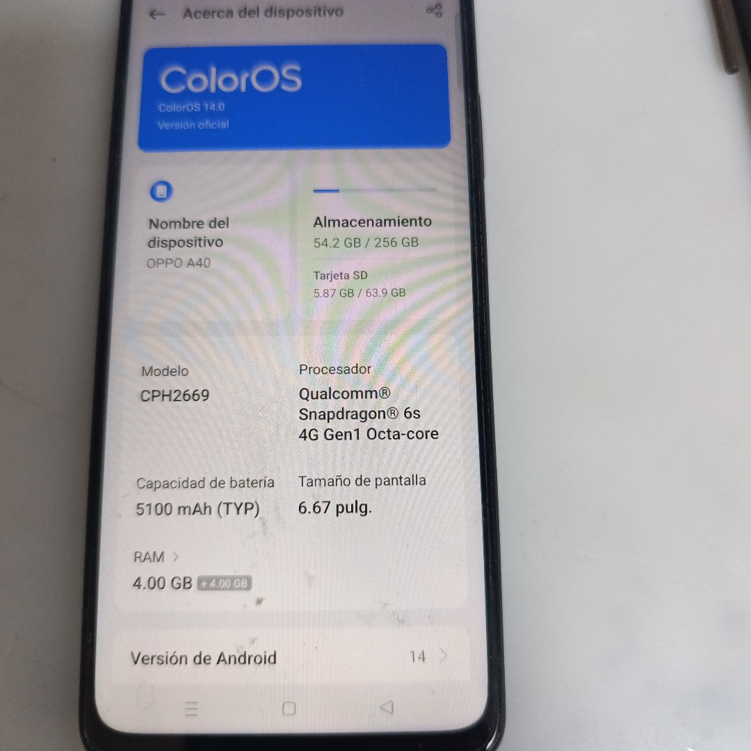 CELULAR OPPO A40 CPH2669 (2024) 256 GB 4 GB RAM (SEMINUEVO)