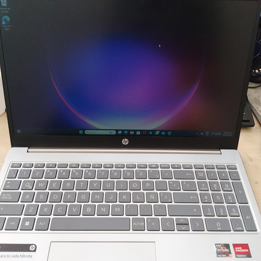 LAPTOP HP 15-FC0043LA (2024) 512 GB SSD 8 GB RAM (SEMINUEVO)