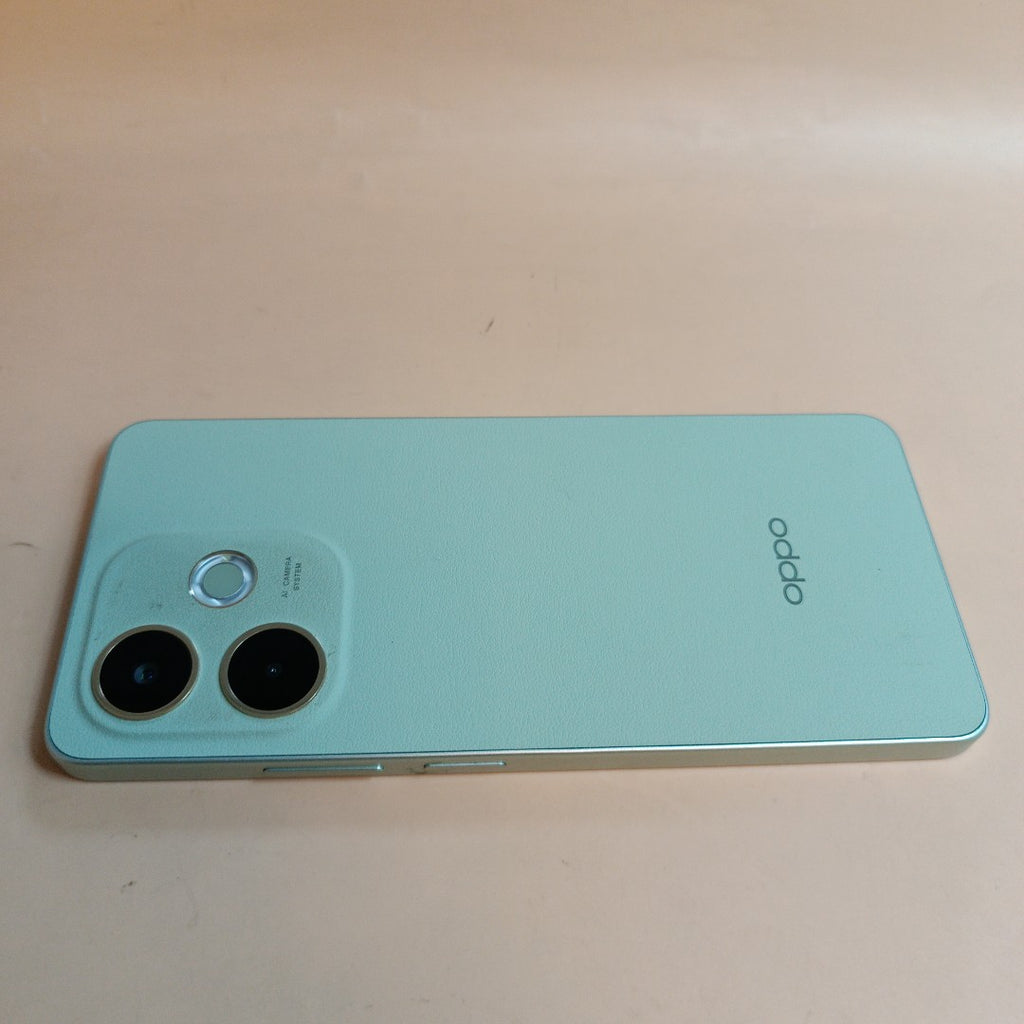CELULAR OPPO A5 PRO CPH2711 (2025) 256 GB 8 GB RAM (SEMINUEVO)