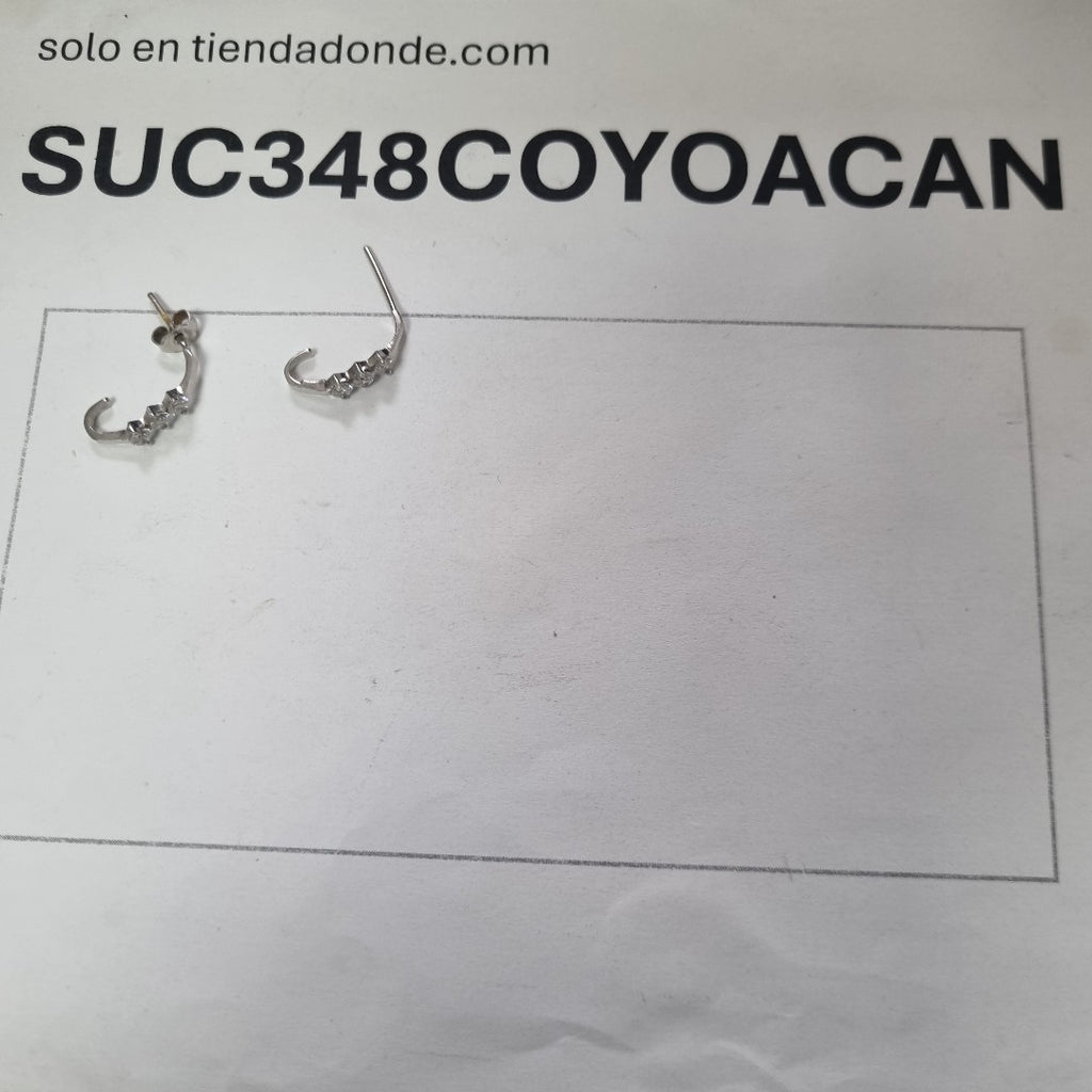 ARETES PAR ORO BLANCO 14 K 1.9 GRMS (SEMINUEVO)