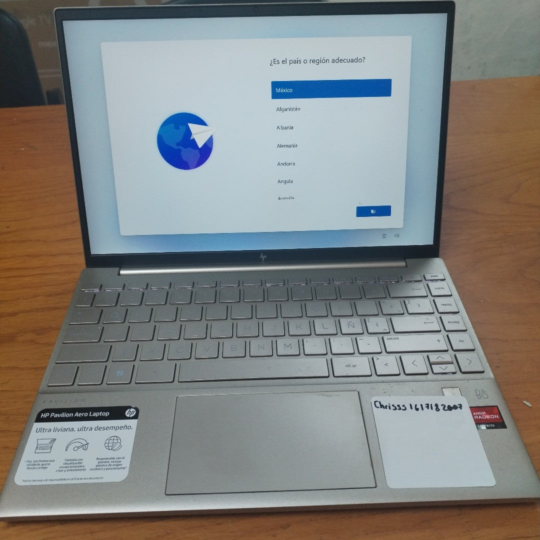 LAPTOP HP PAVILION AERO 13-BE2002LA (2024) 512 GB SSD 16 GB RAM (SEMINUEVO)