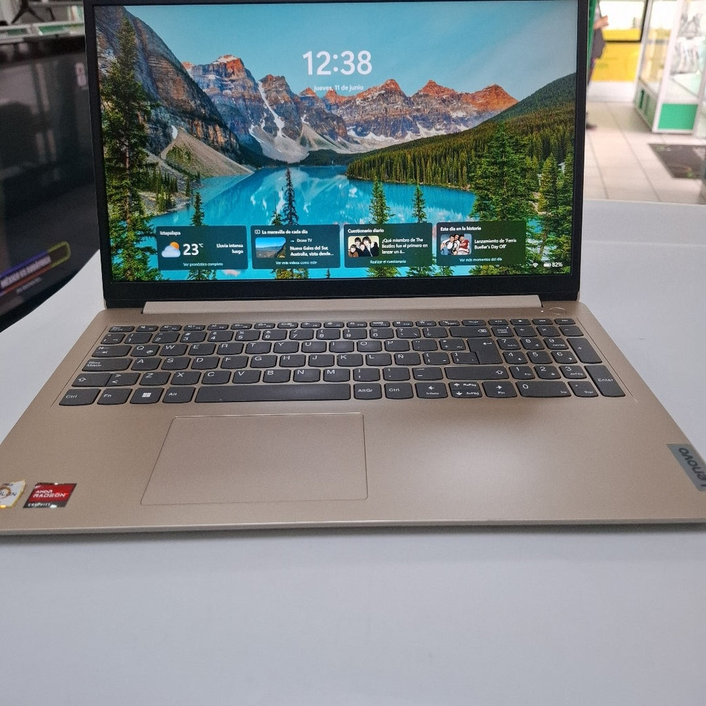 LAPTOP LENOVO IDEAPAD 1 15AMN7 (2024) 256 GB SSD 8 GB RAM (SEMINUEVO)