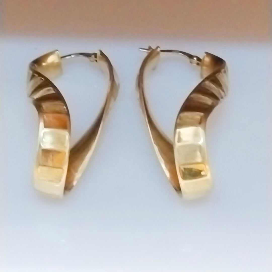 ARETES PAR ORO 10 K 4.1 GRMS (SEMINUEVO)