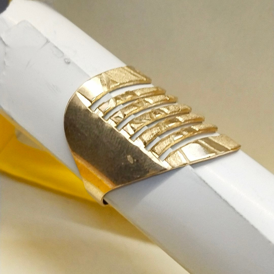 ANILLO ORO 8 K 3.7 GRMS (SEMINUEVO)