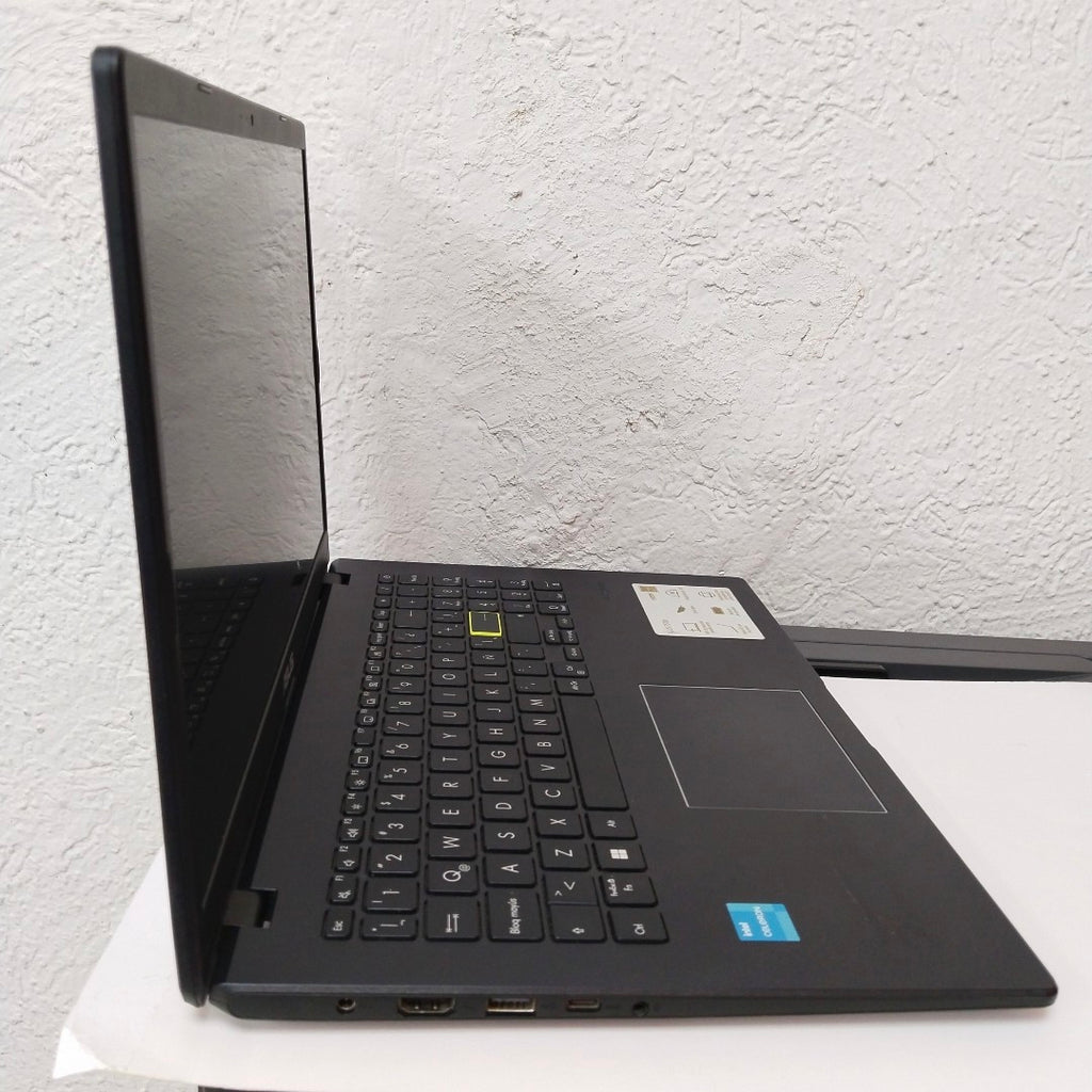 LAPTOP ASUS VIVOBOOK E510KA-BR760W (2024) 128 GB SSD 4 GB RAM (SEMINUEVO)