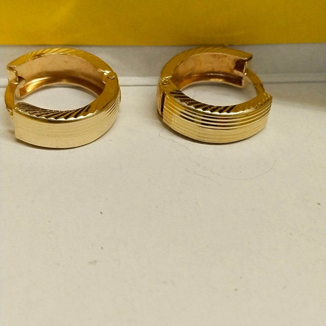 ARRACADAS PAR ORO 10 K 2 GRMS (SEMINUEVO)