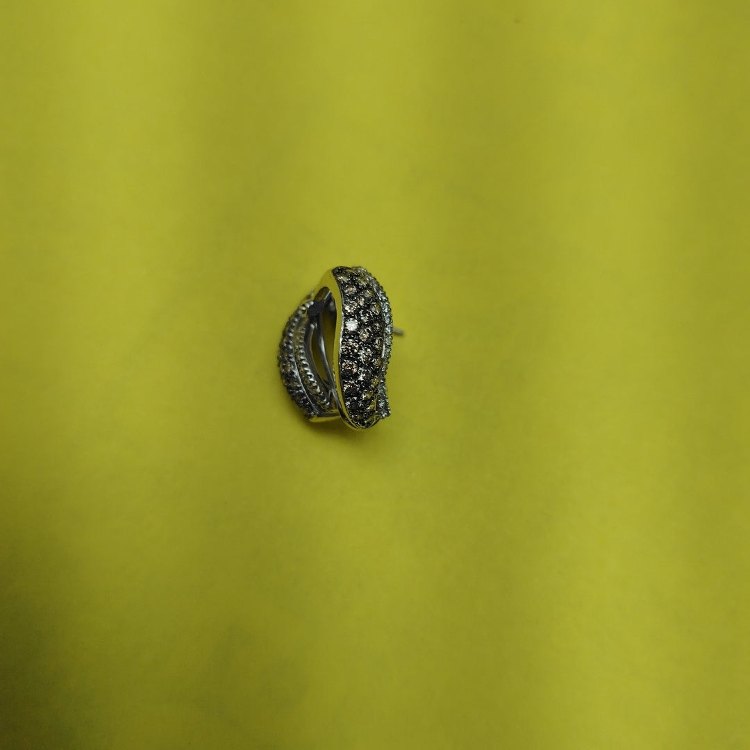 ARETES PAR ORO BLANCO 18 K 5 GRMS (SEMINUEVO)
