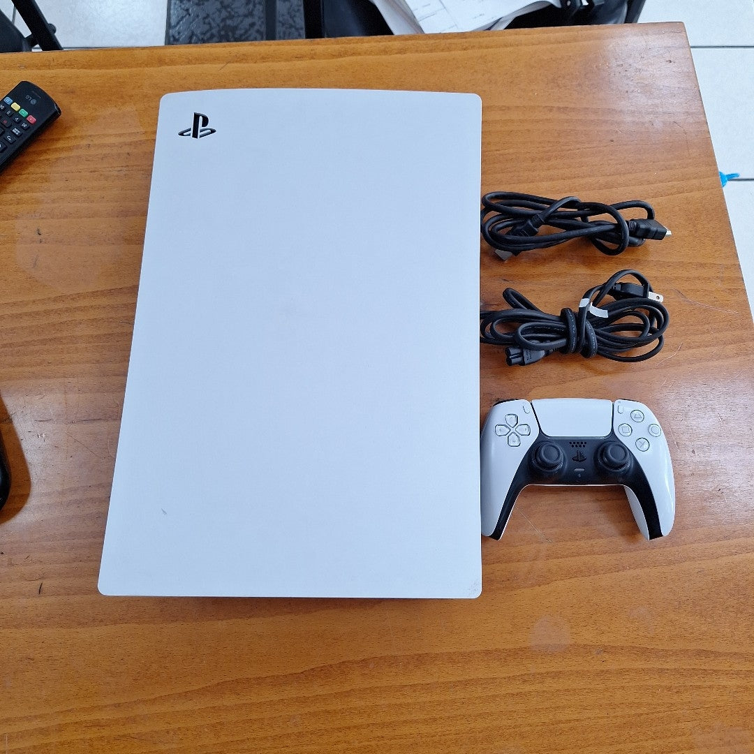 CONSOLA DE VIDEOJUEGO SONY PS5 DIGITAL 825 SSD (SEMINUEVO)