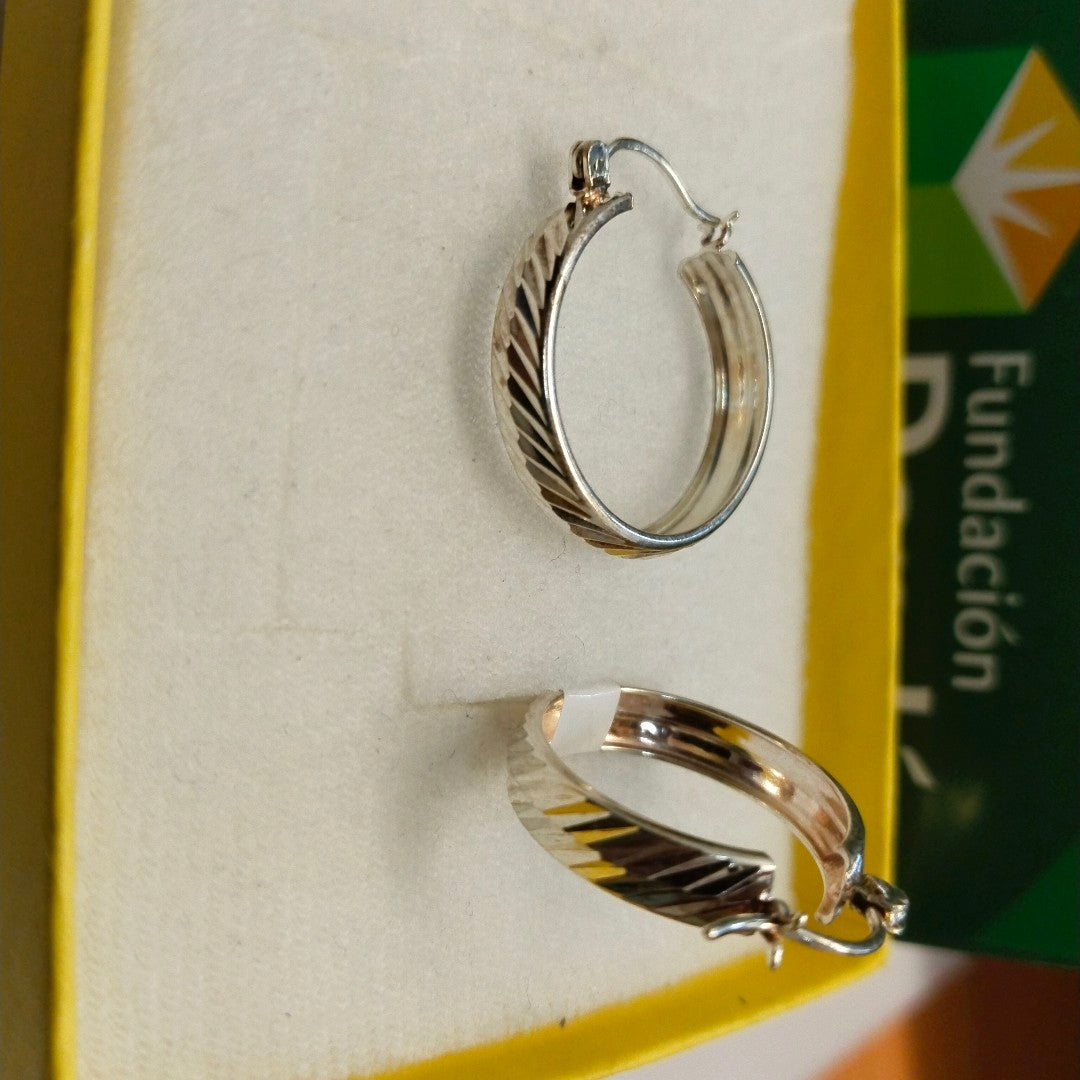 PAR ARRACADAS LABRADAS PLATA .925 2.2 GR (NUEVO)