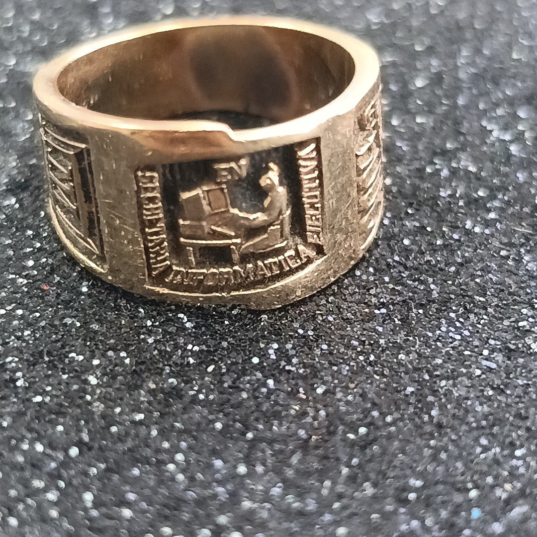 ANILLO CONMEMORATIVO ORO 14 K 6,20 GRMS (SEMINUEVO)