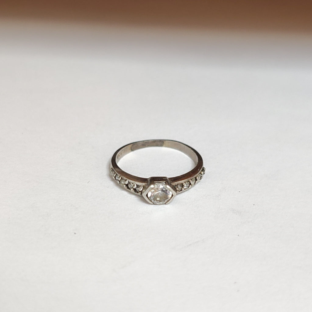 ANILLITO PLATA 1.9 GRMS (SEMINUEVO)
