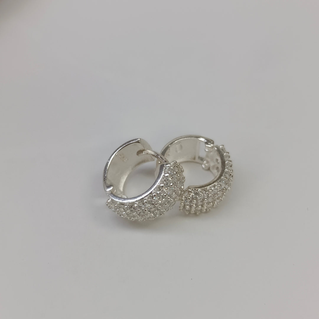 HUGGIES C/CIRCONIAS PLATA .925 5.4 GR (NUEVO)
