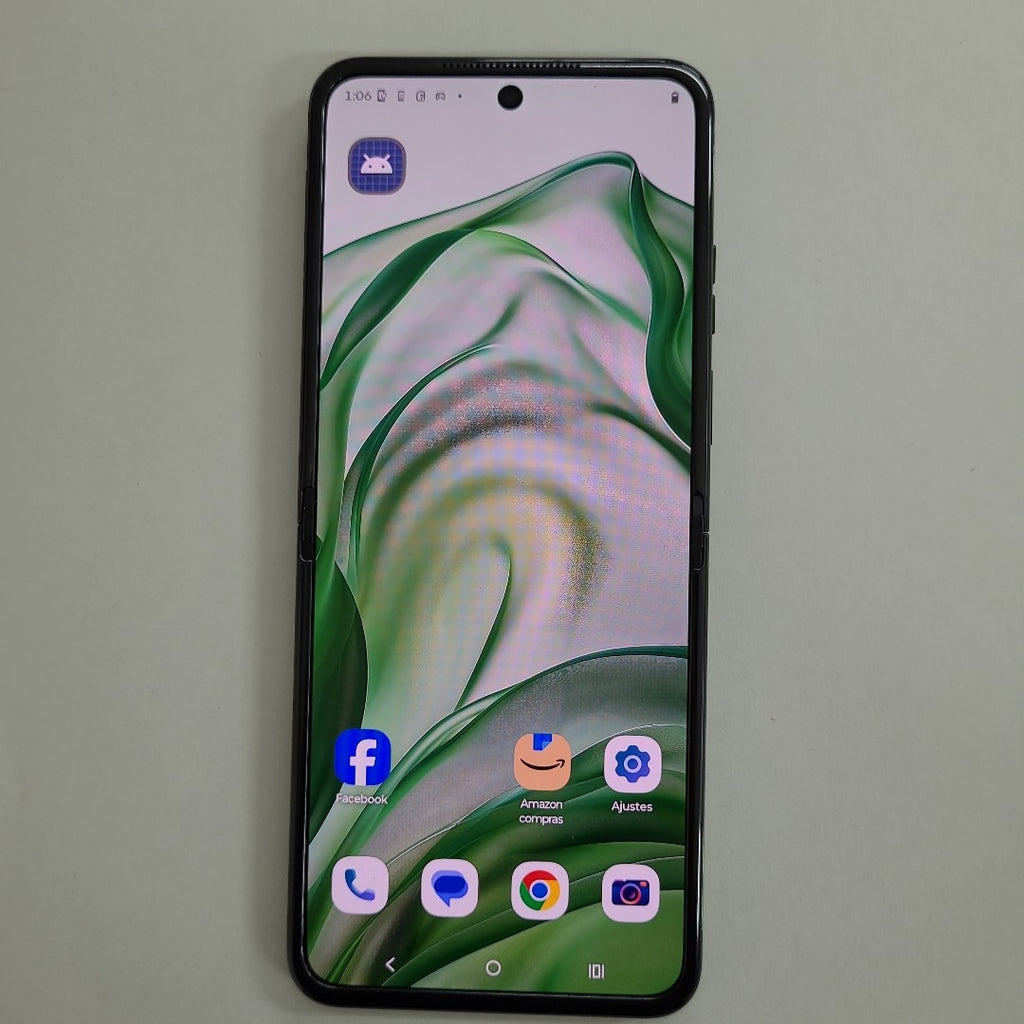 CELULAR MOTOROLA RAZR 50 ULTRA XT2451-3 (2024) 512 GB 12 GB RAM (SEMINUEVO)