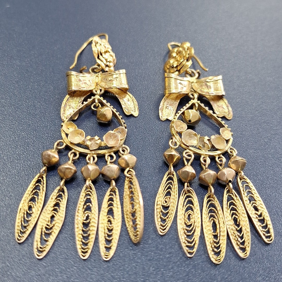 ARETES PAR ORO 10 K 18 GRMS (SEMINUEVO)