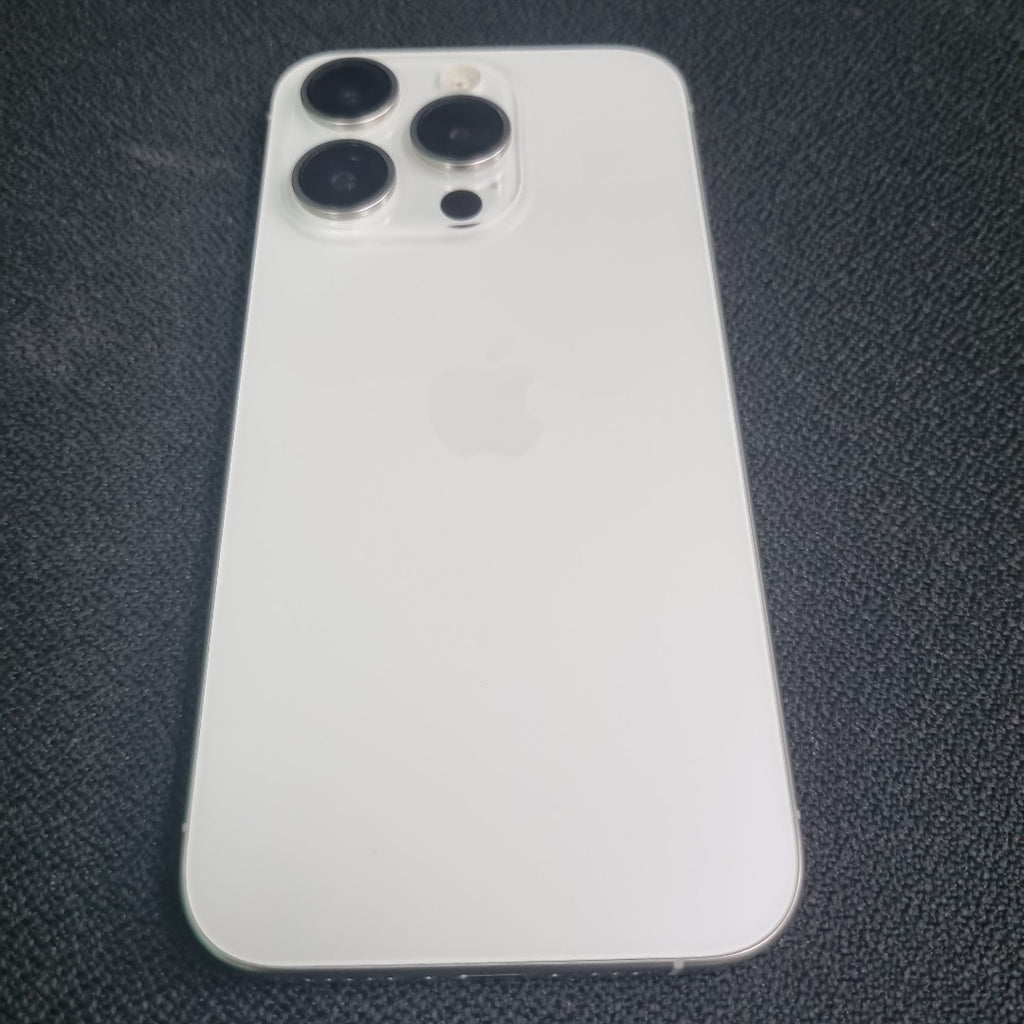 CELULAR APPLE IPHONE 15 PRO A3101 256 GB 8 GB RAM (SEMINUEVO)