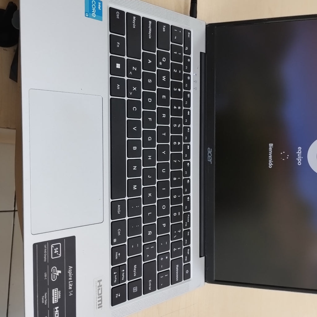 LAPTOP ACER ASPIRE LITE 14 AL14-31P-353Y (2024) 512 GB SSD 8 GB RAM (SEMINUEVO)