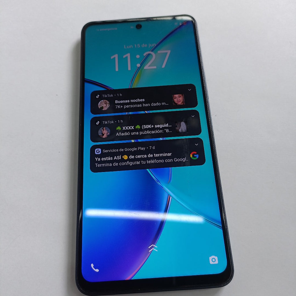CELULAR VIVO Y36 V2247 256 GB 8 GB RAM (SEMINUEVO)
