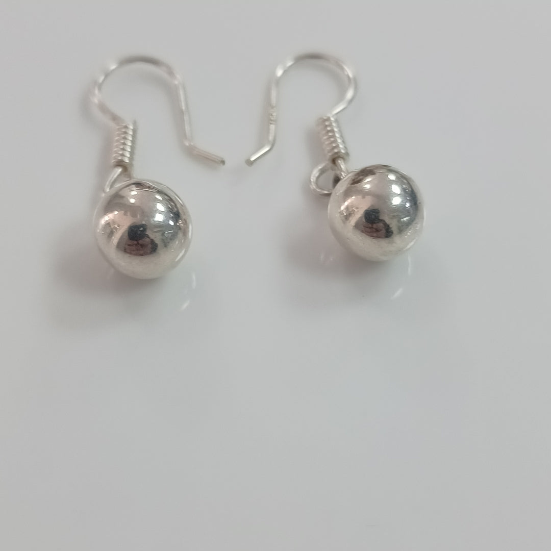 ARETES PAR PLATA 3.9 GRMS (SEMINUEVO)