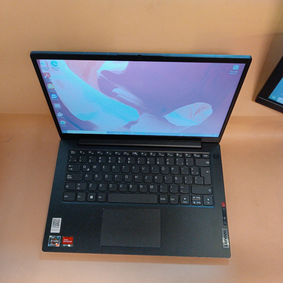 LAPTOP LENOVO V14 G2 ALC (2023) 1 TB 8 GB RAM (SEMINUEVO)