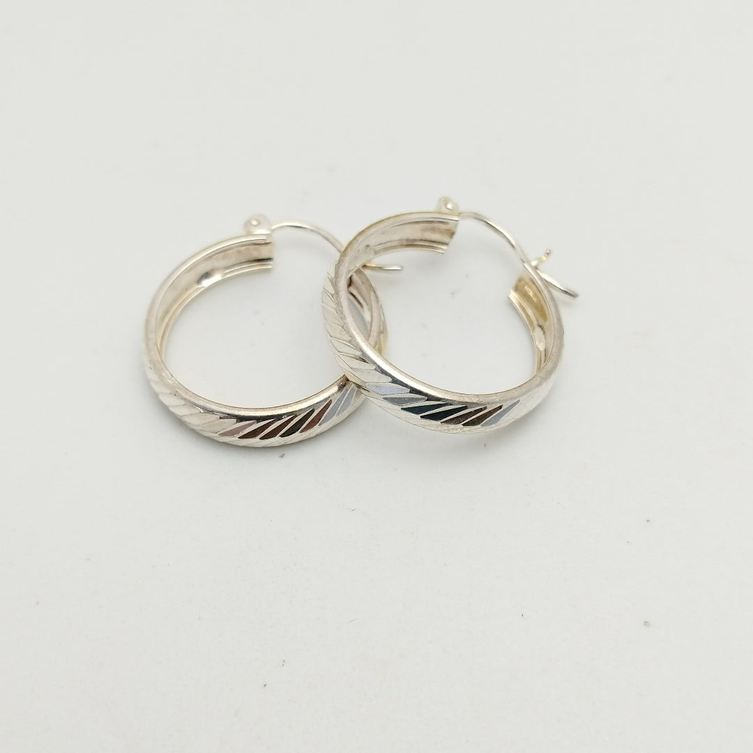 PAR ARRACADAS FACETADAS PLATA .925 2.3 GR (NUEVO)