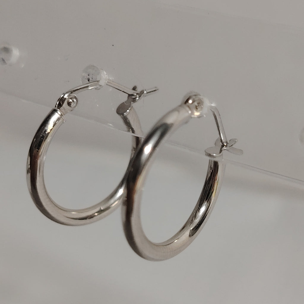 ARRACADAS PAR ORO BLANCO 10 K 0,80 GRMS (SEMINUEVO)