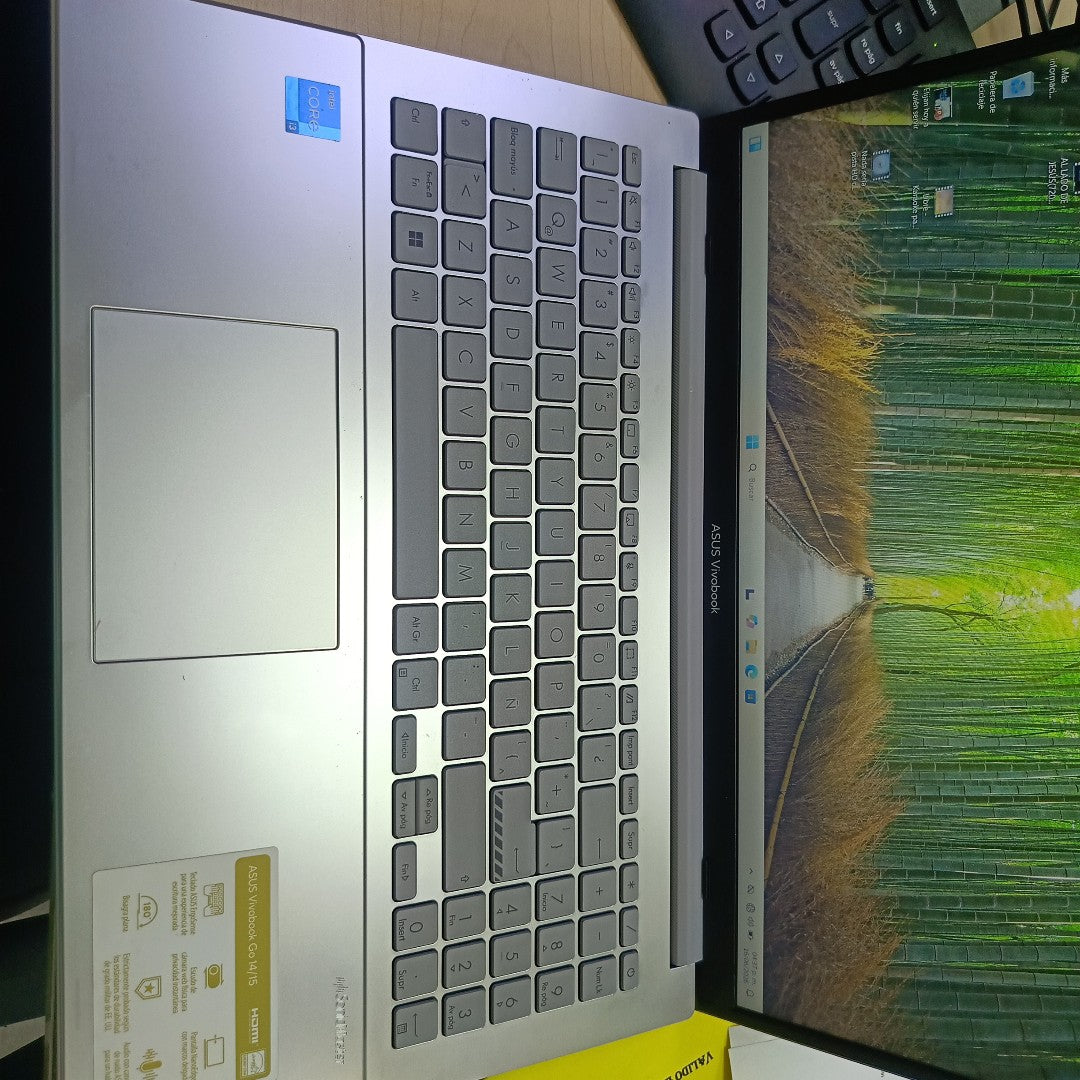 LAPTOP ASUS VIVOBOOK GO 15 E1504GA-NJ163W (2025) 512 GB SSD 8 GB RAM (SEMINUEVO)