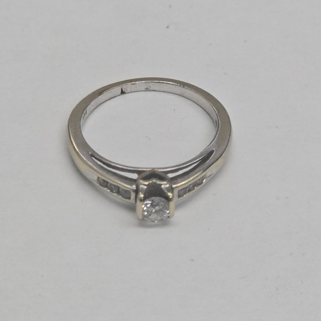 SOLITARIO ORO 14 K 2.6 GRMS (SEMINUEVO)