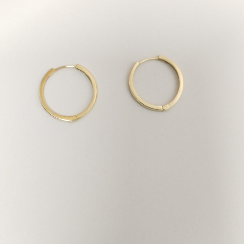 HUGGIES ORO 14K 1.3 (NUEVO)