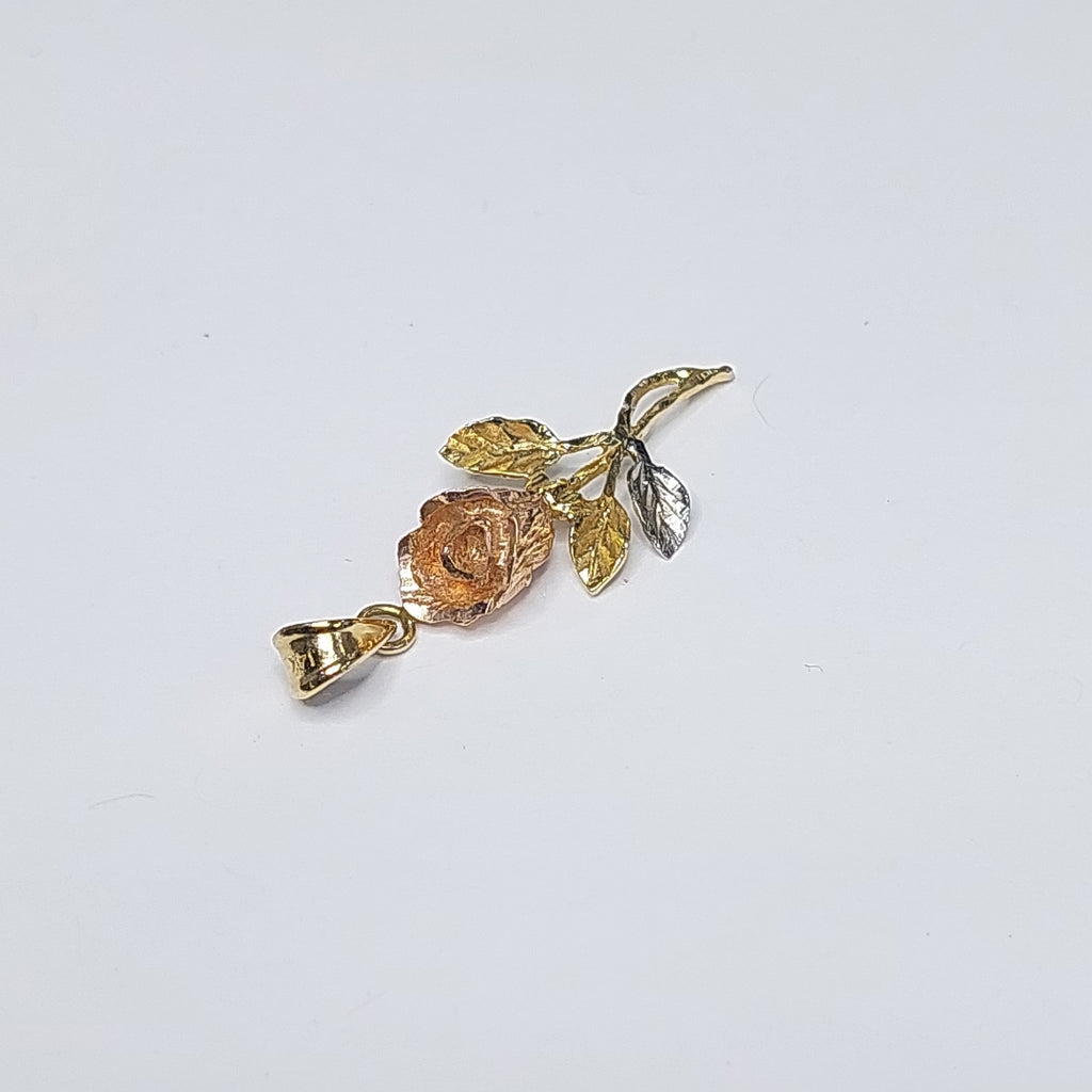 DIJE ORO COMBINADO 14 K 2,00 GRMS (SEMINUEVO)