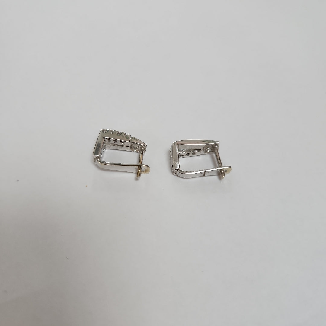ARETES PAR ORO BLANCO 18 K 4,80 GRMS (SEMINUEVO)